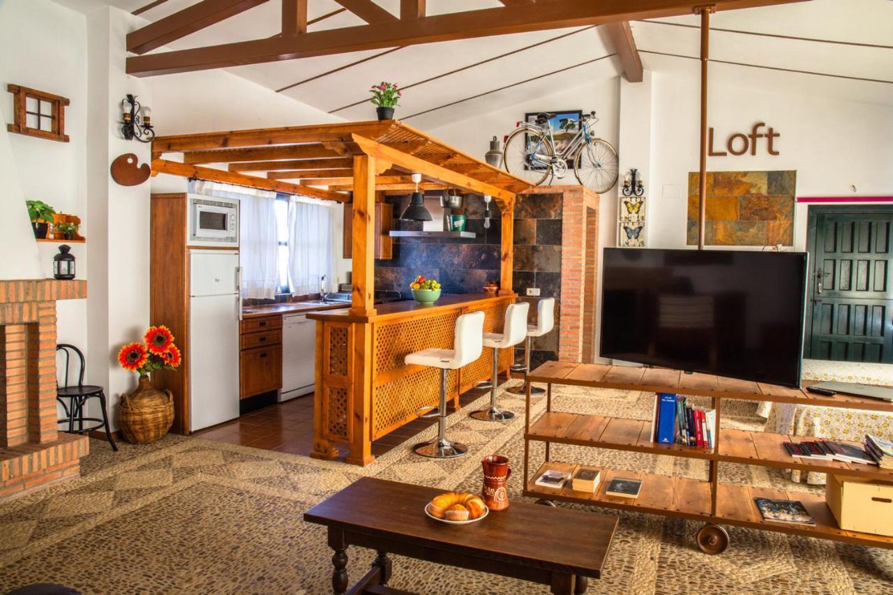 Apartamento Loft La Encina Torrejón el Rubio Buitenkant foto
